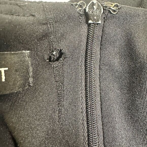 EUC Nine West Women’s Black 3/4 Sleeve Dress with White Accent Knee Length - 2 - Picture 5 of 7